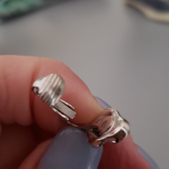 Crystal Dangle Earring - Picture 2 of 3